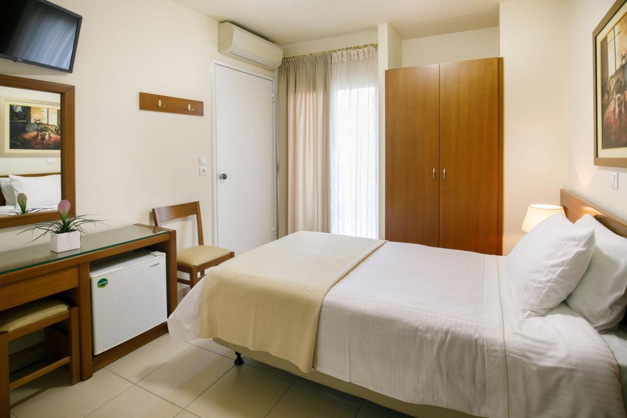 Hotel Athina Lamía Eksteriør billede